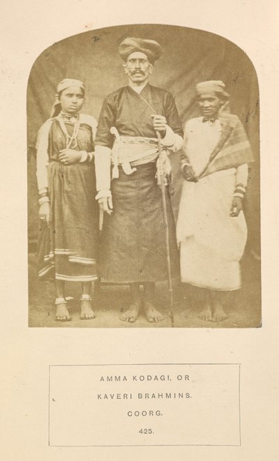 „Amma Kodagi vagy Kaveri Brahmins”, a „The People of India: Fénykép-illusztrációk sorozata, leíró magasnyomással hindusztáni fajokról és törzsekről”, 1. köt. John Forbes Watson VIII alkotó: English Photographer