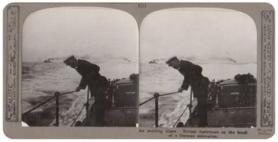 Izgalmas hajsza. Brit rombolók egy német tengeralattjáró nyomában (sztereoszkópikus nyomat) alkotó: English Photographer