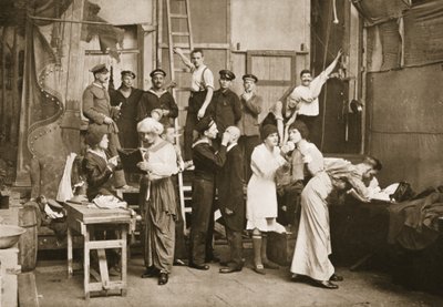 A kulisszák mögött: Felkészülés amatőr színházakra, Handforth, illusztráció a német rabok Nagy-Britanniában című filmjéből (fotómélység) alkotó: English Photographer