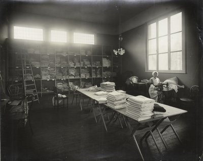 Brit Vöröskereszt Társaság, a Westminsters Duchess Hospital alkotó: English Photographer