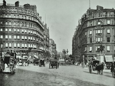 Charing Cross, Westminster LB: Northumberland Avenue a Trafalgar Square-től és Charing Crosstól, 1890 alkotó: English Photographer