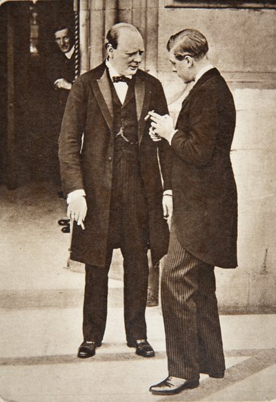 Csevegés egy ebéd után az alsóházban: Mr. Churchill és H.R.H. A walesi herceg, 1919 (fotónyomat) alkotó: English Photographer