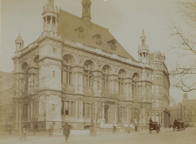 City of London School, Thames Embankment alkotó: English Photographer