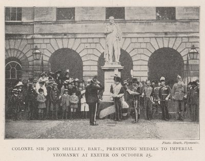Sir John Shelley ezredes, báró, érmeket ad át Imperial Yeomanrynak október 25-én Exeterben alkotó: English Photographer