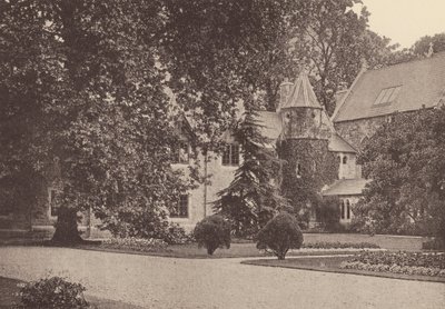 A Szent Szív kolostor, Roehampton: A terasz keleti vége és az elvonulóház (fekete-fehér fotó) alkotó: English Photographer