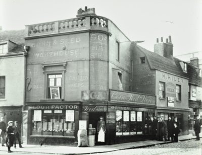 Deptford Broadway: utcakép üzletek homlokzatával, London, 1897 alkotó: English Photographer