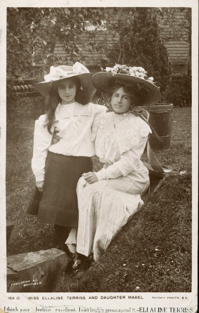 Ellaline Terriss, angol színésznő és énekesnő lányával, Mabellel alkotó: English Photographer