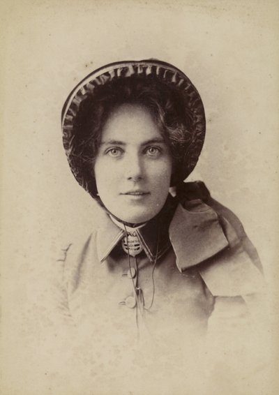 Üdvözítő nő alkotó: English Photographer