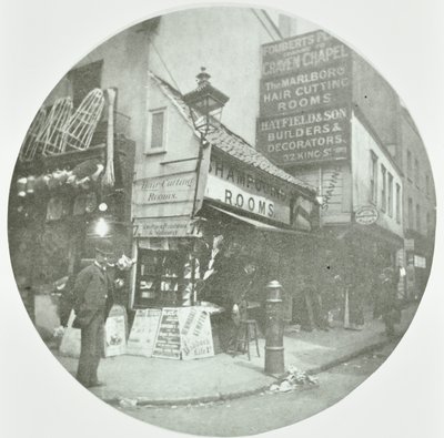Fouberts Place, Westminster LB: a Kingly Street mellett, 1890 alkotó: English Photographer