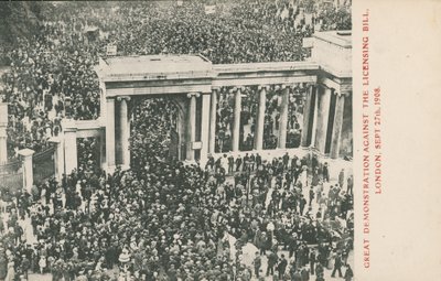 Nagy demonstráció az engedélyezési törvény ellen, London, 1908. szeptember 27 alkotó: English Photographer