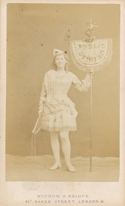 Helen Howard alkotó: English Photographer