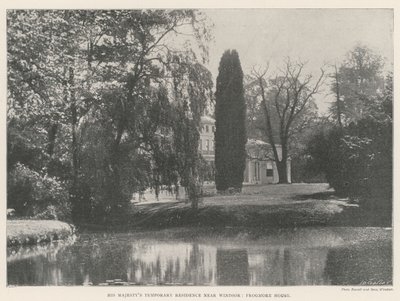 Őfelsége ideiglenes lakhelye Windsor közelében, a Frogmore House-ban alkotó: English Photographer