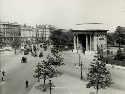 Hyde Park Corner, London alkotó: English Photographer