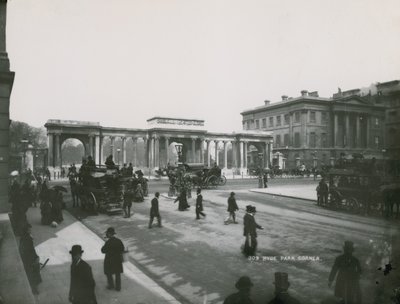 Hyde Park Corner, London alkotó: English Photographer