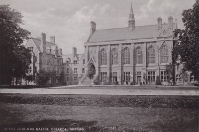 A Grounds Balliol College-ban, Oxfordban alkotó: English Photographer
