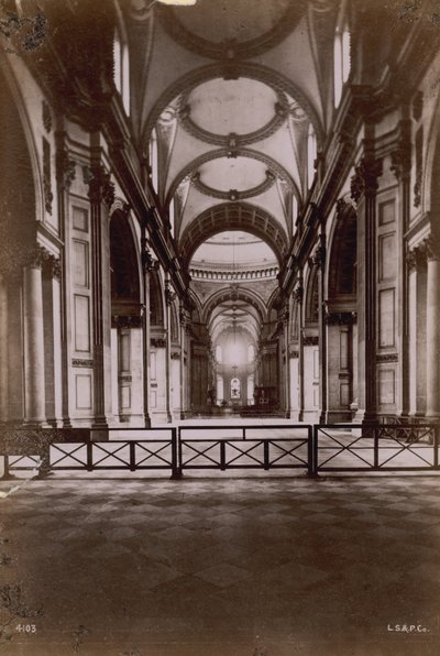 A Szent Pál-székesegyház belseje alkotó: English Photographer