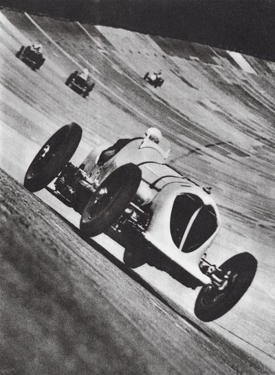 John Cobb Napier-Railton versenypályája Brooklandsben (fekete-fehér fotó) alkotó: English Photographer