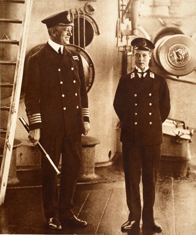 VIII. Edward király, mint Midshipman a H.M.S. Hindusztán, 1910 alkotó: English Photographer