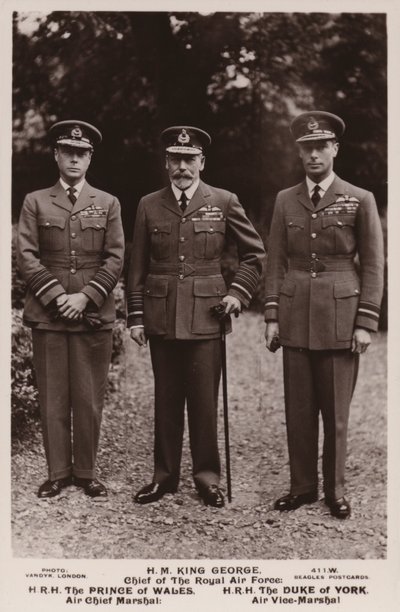 V. György király, a walesi herceg és York hercege a légierő egyenruhájában alkotó: English Photographer