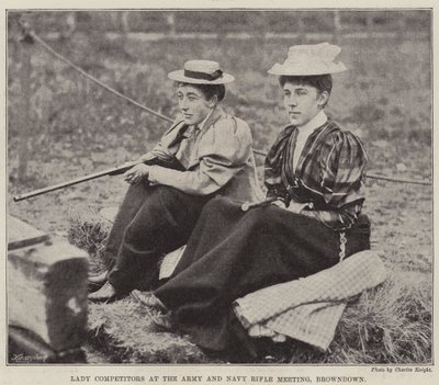 Lady versenyzők a hadsereg és a haditengerészet puskás találkozóján, Browndown alkotó: English Photographer
