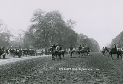 Ladys Mile, Rotten Row, Hyde Park, London alkotó: English Photographer
