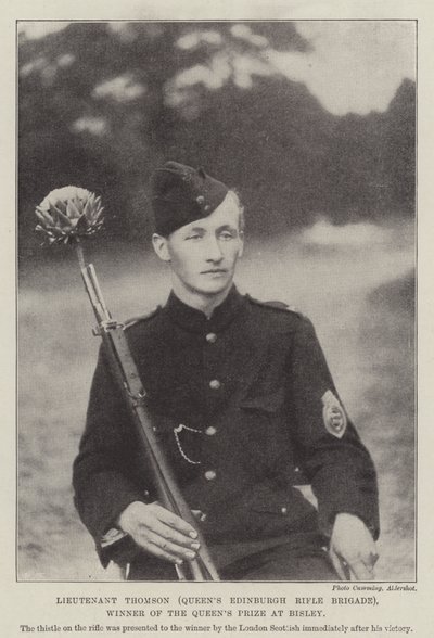 Thomson hadnagy (Queens Edinburgh Lövészdandár), a Bisley-i Queens-díj nyertese alkotó: English Photographer