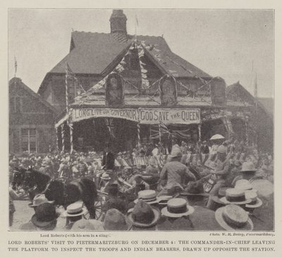 Lord Roberts látogatása Pietermaritzburgban december 4-én, a főparancsnok elhagyja a platformot, hogy megvizsgálja a csapatokat és az indiánhordozókat, az állomással szemben. alkotó: English Photographer