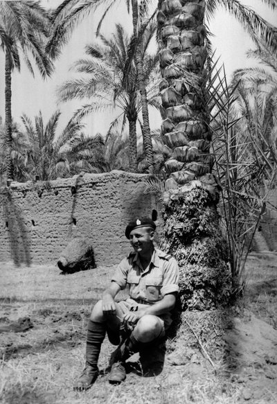 Louis Cohen, W H J Sale őrnagy által összeállított albumról, 1943 alkotó: English Photographer