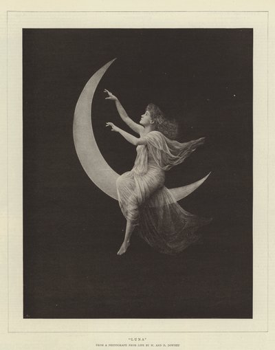 Luna alkotó: English Photographer