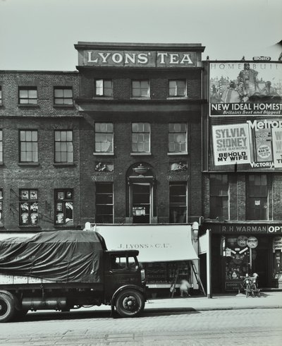 Lyons Coffee House, 7 Blackfriars Road, 1935 alkotó: English Photographer