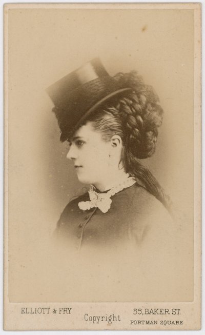 Mabel Gray alkotó: English Photographer