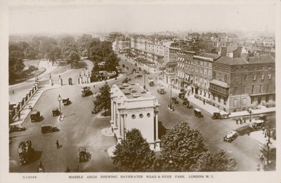 Márványív, amelyen a Bayswater Road és a londoni Hyde Park látható alkotó: English Photographer
