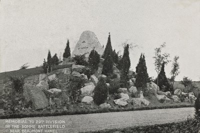 A 29. hadosztály emlékműve a somme-i csatatéren, Beaumont Hamel közelében alkotó: English Photographer
