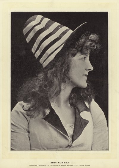 Miss Conway alkotó: English Photographer