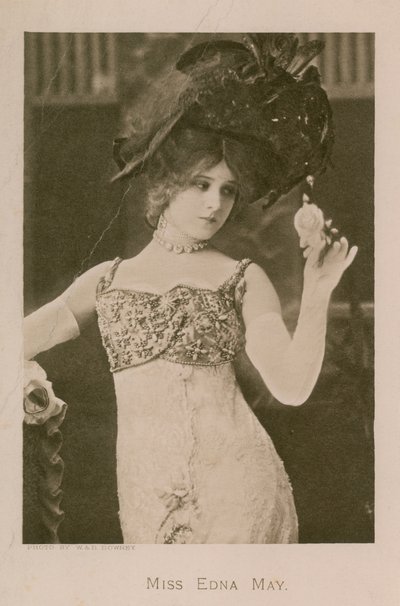 Miss Edna May, fénykép alkotó: English Photographer