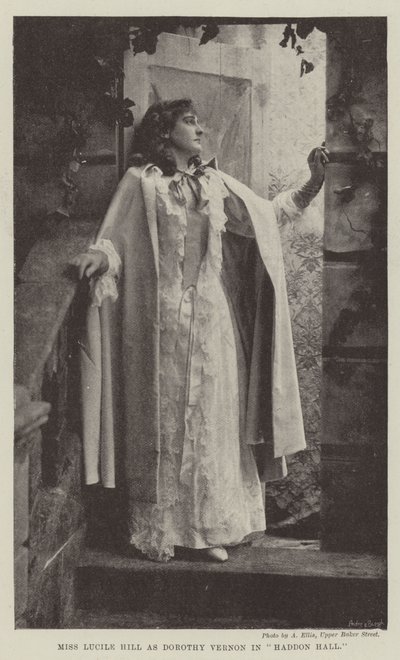 Miss Lucile Hill Dorothy Vernon szerepében a Haddon Hallban alkotó: English Photographer