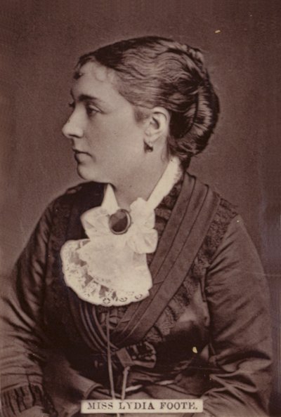 Lydia Foote kisasszony alkotó: English Photographer