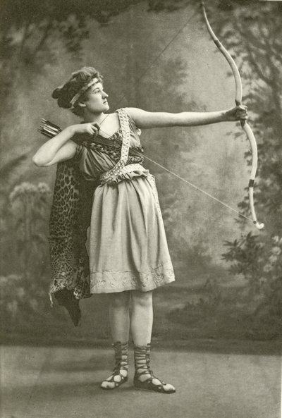 Miss Marion Gray mint Hippolyta (mélynyomás) alkotó: English Photographer