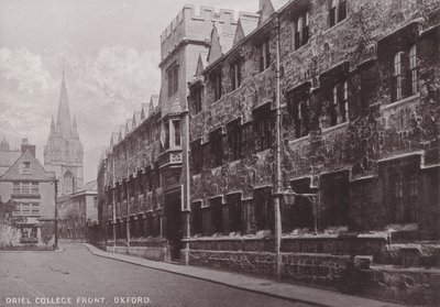 Oriel College Front, Oxford alkotó: English Photographer