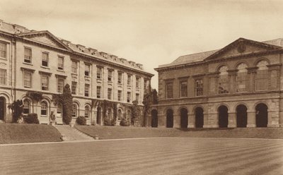 Oxford: századi könyvtár és a négyszöglet északi oldala (fekete-fehér fotó) alkotó: English Photographer