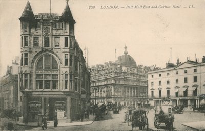 A Pall Mall East és a Carlton Hotel alkotó: English Photographer
