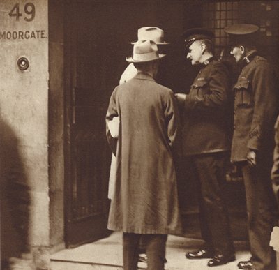 Rendőrségi razzia a Szovjet Kereskedelmi Vállalat (Arcos) irodáiban, 49 Moorgate, London, 1927. május (fekete-fehér fotó) alkotó: English Photographer