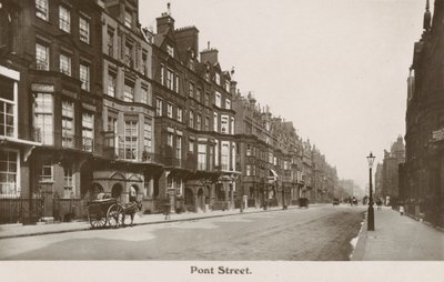 Pont Street, London (f/w fotó) alkotó: English Photographer
