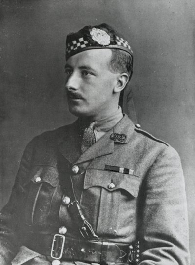 Arthur Henderson kapitány portréja, az Argyll 2. zászlóalj és a Sutherland Highlanders, 1915 alkotó: English Photographer