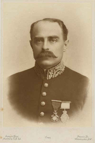 Francis Younghusband portréja (f/w fotó) alkotó: English Photographer
