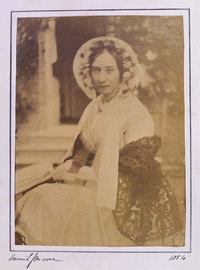 Harriet Jane Moore (1801-84) portréja, 1854 (albumnyomat) alkotó: English Photographer