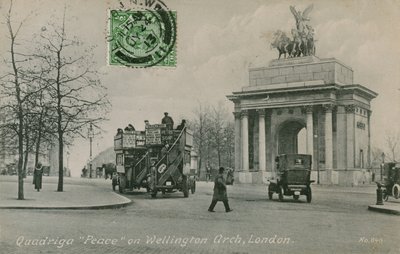 Quadriga béke a Wellington Arch-on Londonban. 1913-ban feladott képeslap. alkotó: English Photographer