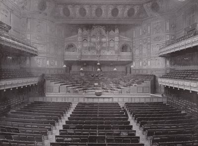 Queens Hall, Langham Place alkotó: English Photographer