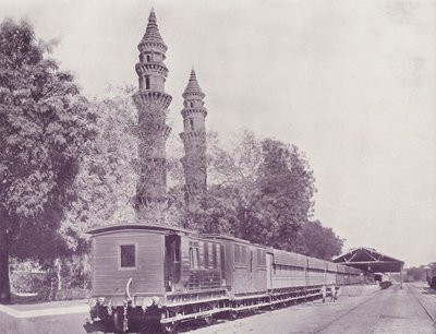 Vasútállomás és minaretek, Ahmedábád alkotó: English Photographer