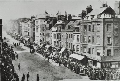 Saint Jamess Street, Westminster LB: északra nézve a Pall Mall bevásárlóközponttól, 1889 alkotó: English Photographer